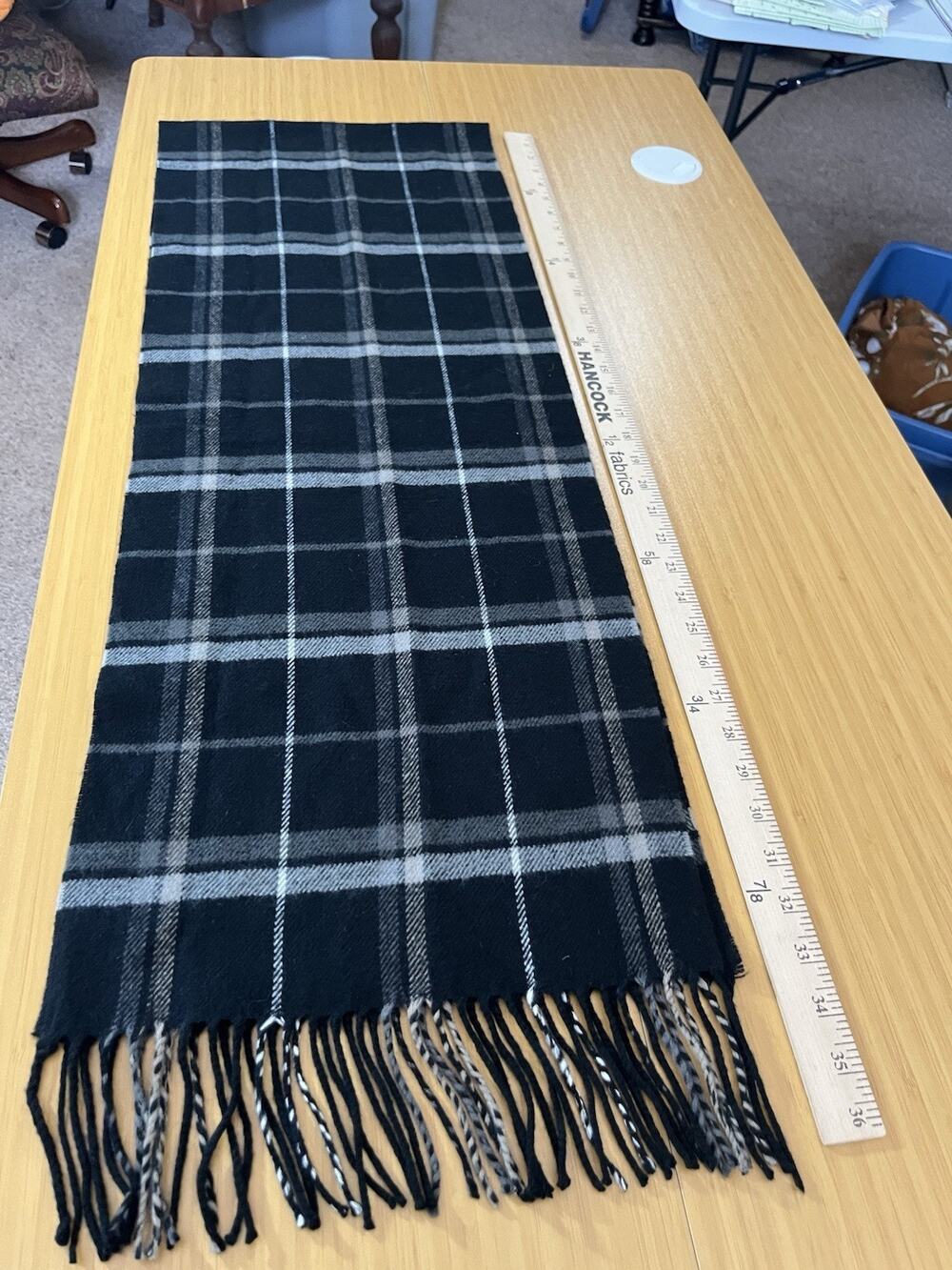 Unbranded Cashmere Feel Black Gray Plaid Scarf Unisex